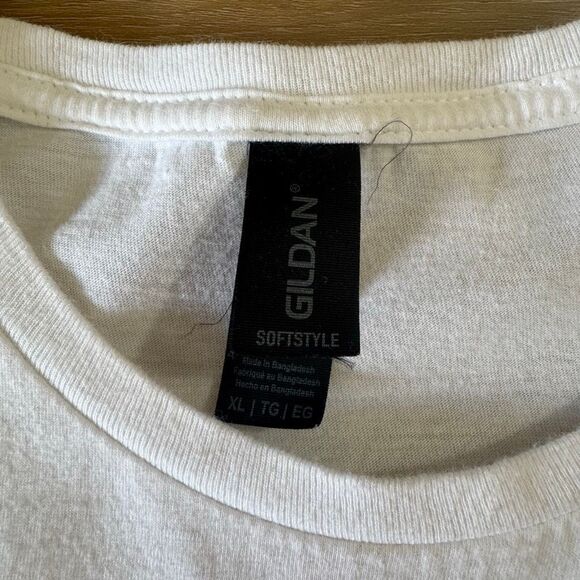 The Wonderful World Of Andy Warhol White Crewneck Shirt Size XL Pop Art Artist - Picture 3 of 4